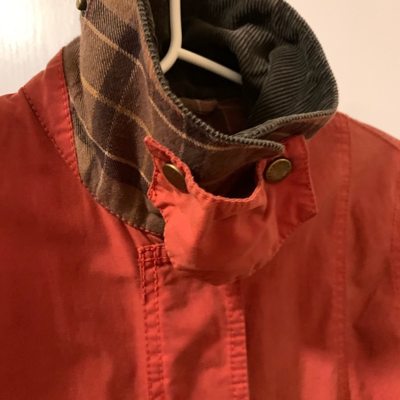 Women’s Barbour Wax Jacket - Picture 5 of 9